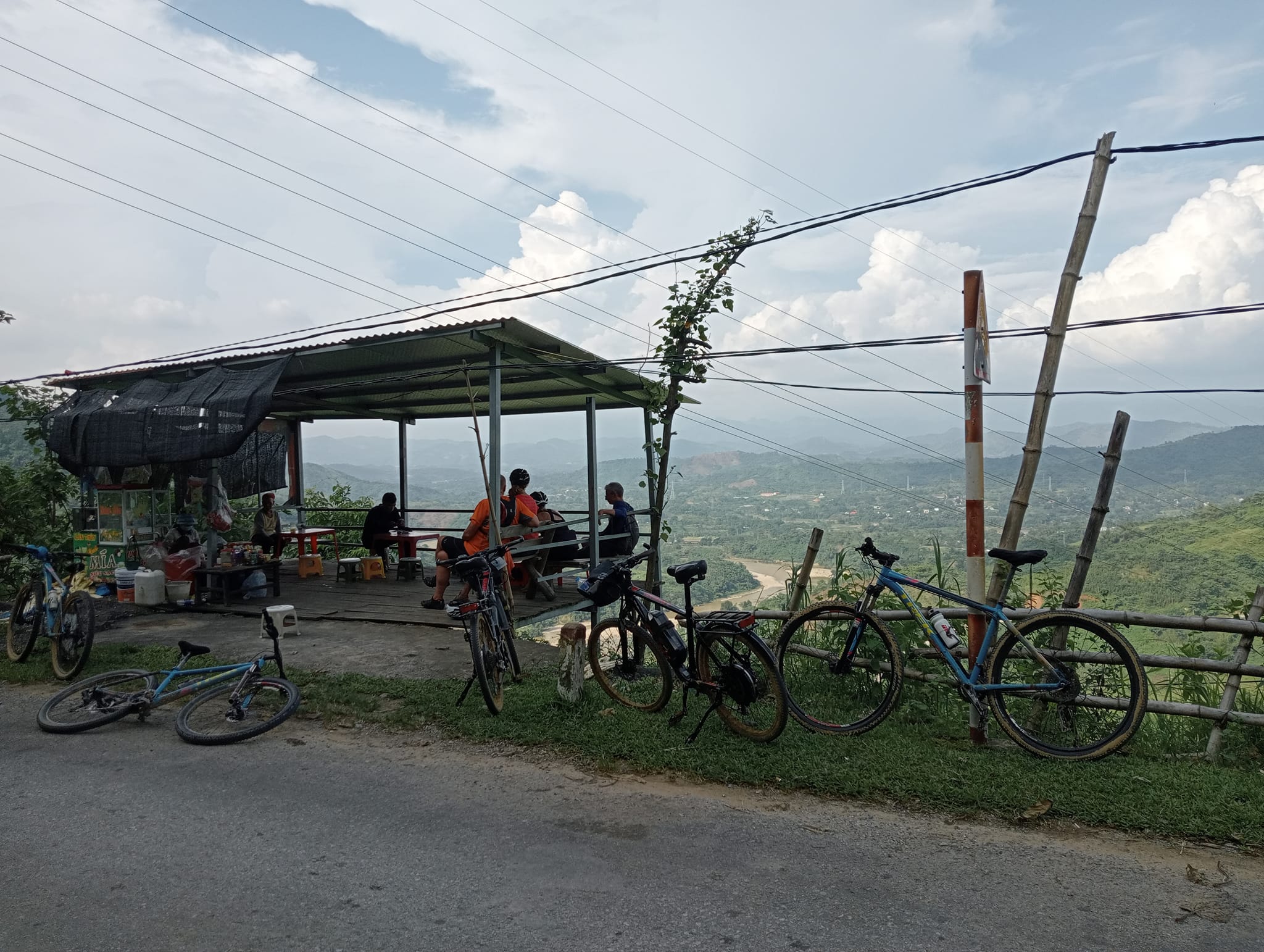 1734513777_northern-vietnam-bicycle-trip-bac-ha-muong-khuong (7).jpg